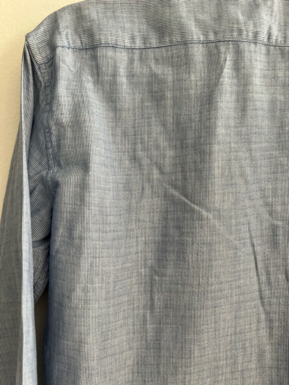 Banana Republic Men's Chambray Button-Down Shirt in Light Blue - Picture 8 of 8